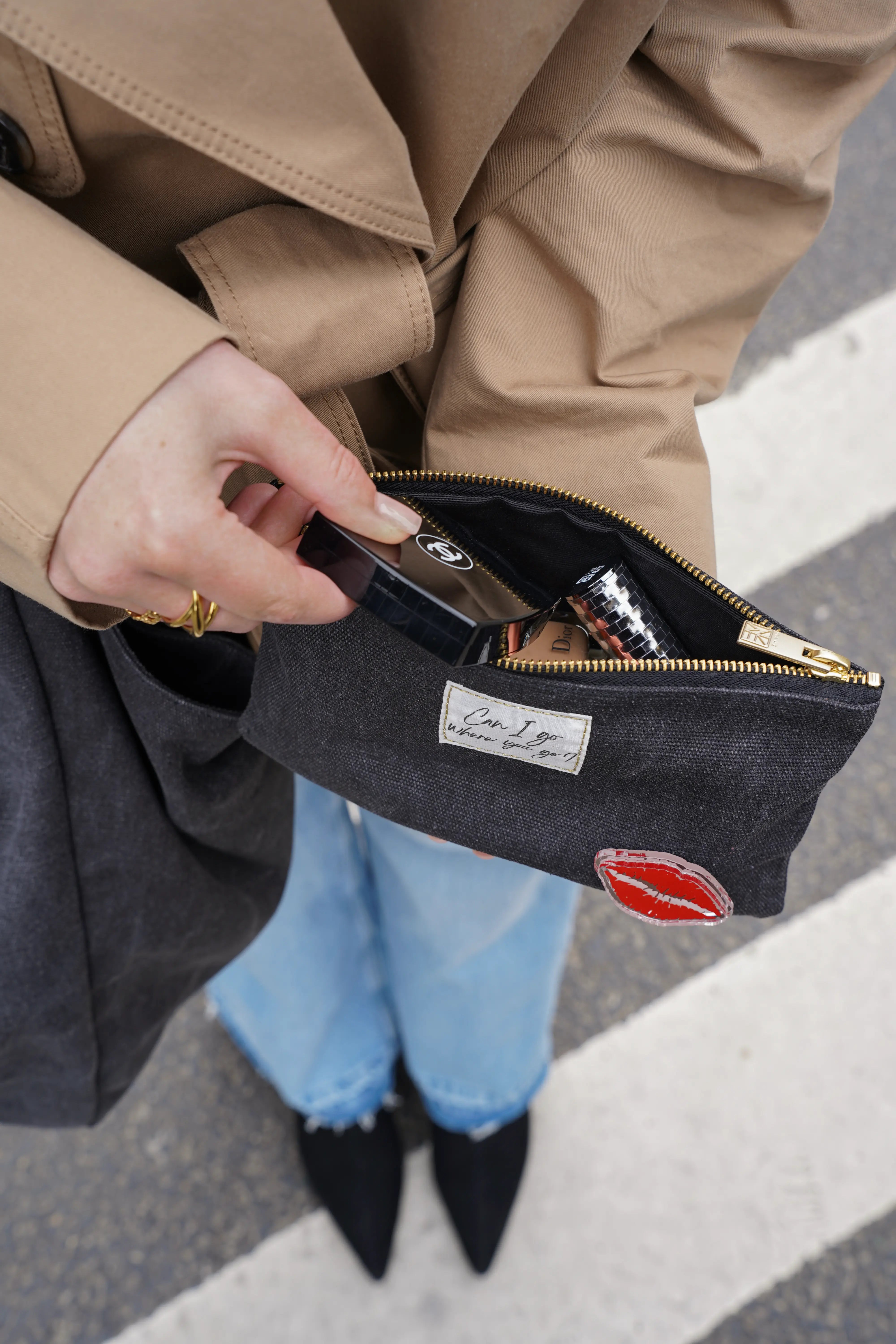 BERLIN MAKEUP BAG – BLACK