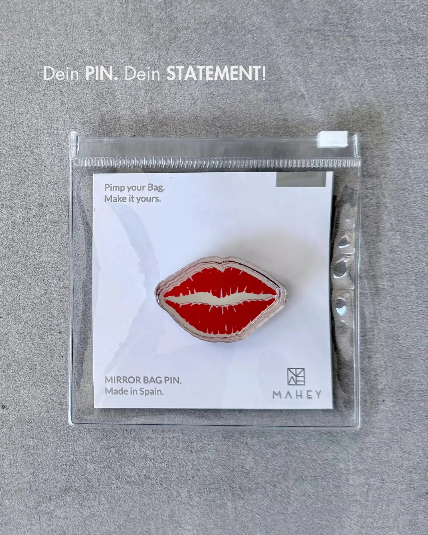MIRROR BAG PIN – RED KISS