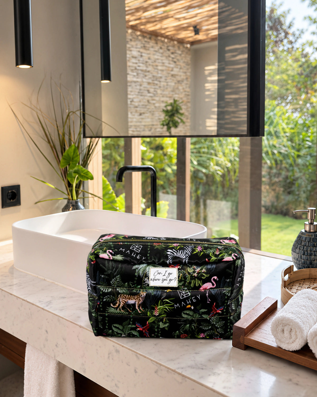 PARIS BEAUTY BAG – WILD JUNGLE