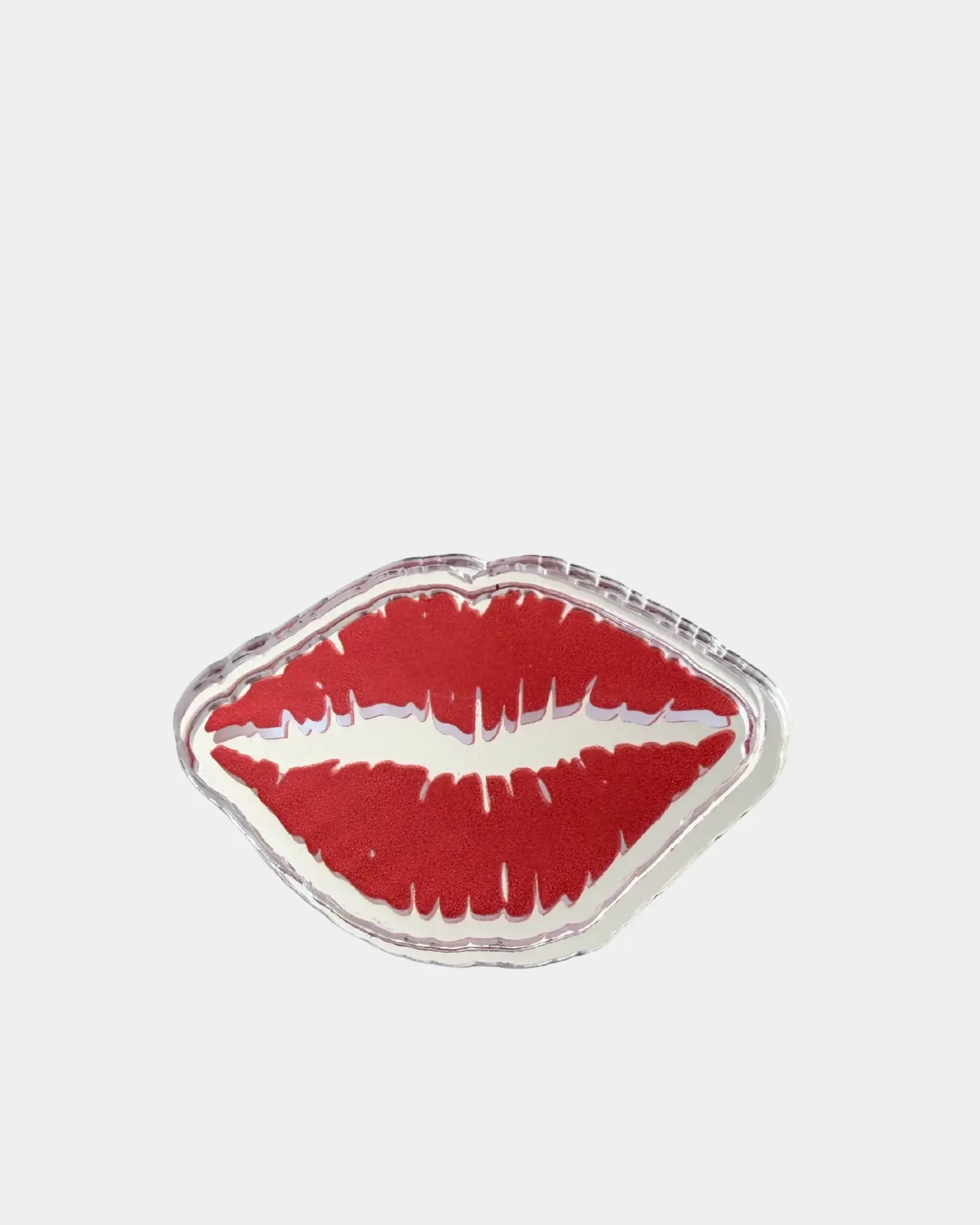 MIRROR BAG PIN – RED KISS